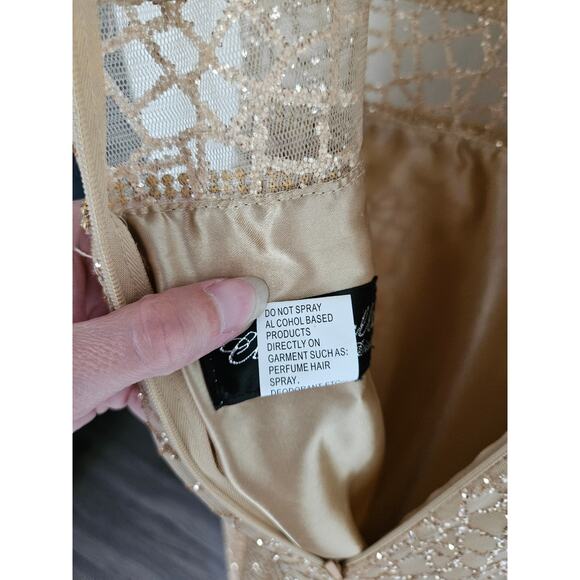 Cinderella Divine Champagne Gold V-Neck Glitter Print A-Line Prom Gown Size 4? - Picture 11 of 15